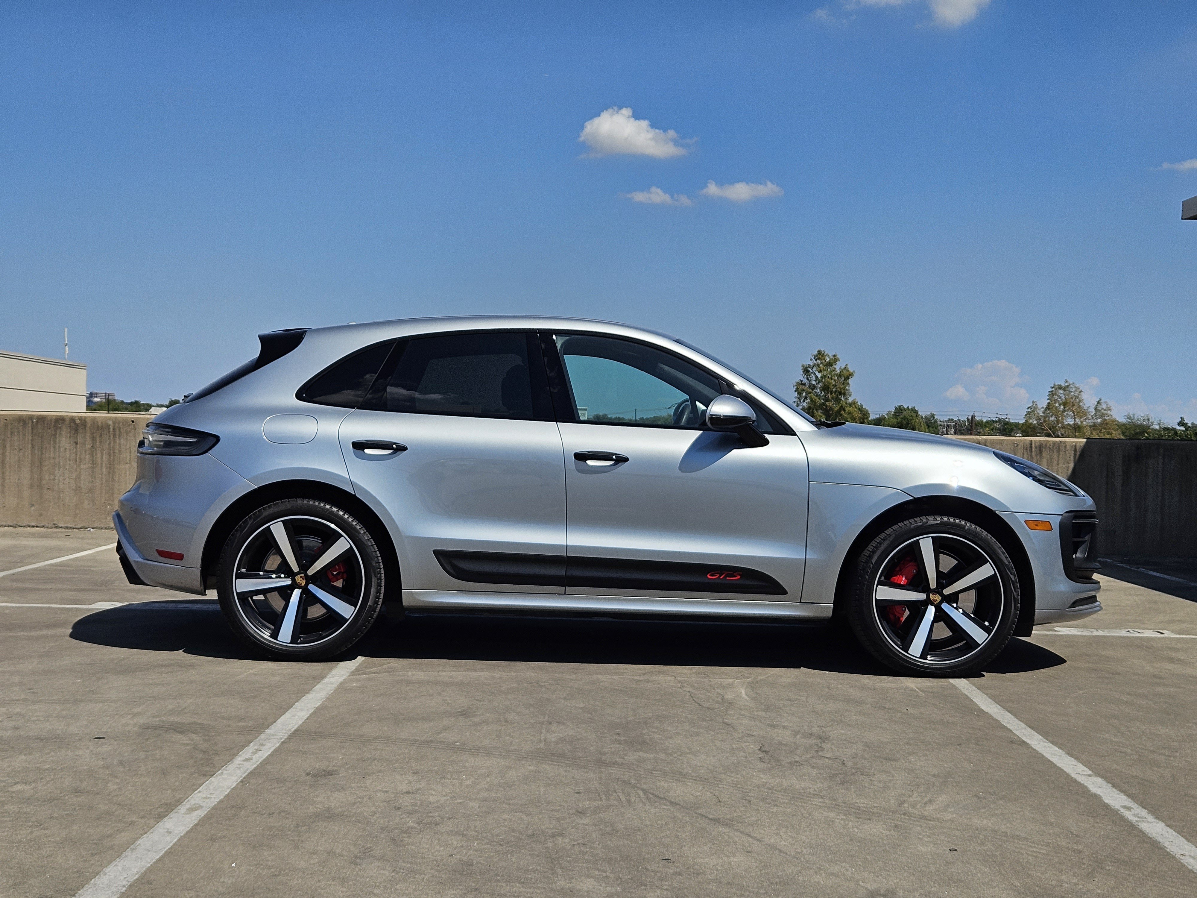 Certified 2022 Porsche Macan GTS AWD/4WD image 9