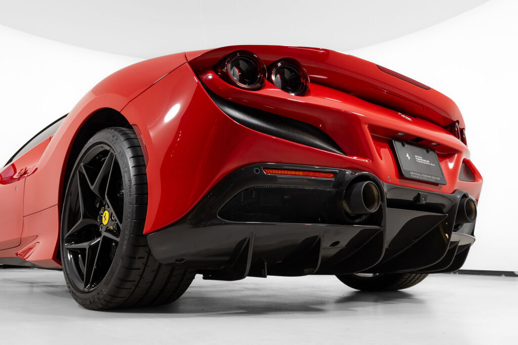 Used 2022 Ferrari F8 Tributo RWD image 19
