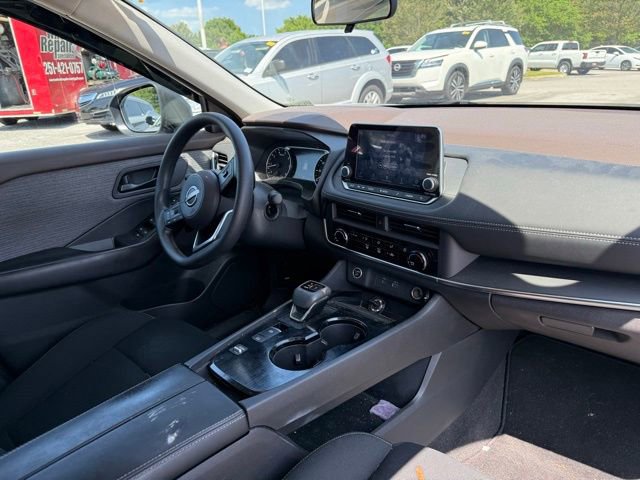 Used 2023 Nissan Rogue S FWD image 11