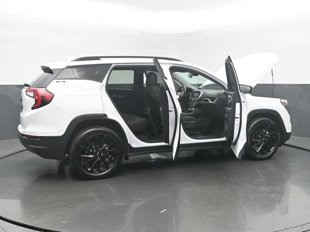 Used 2024 GMC Terrain SLE w/ Driver Convenience Package FWD image 54