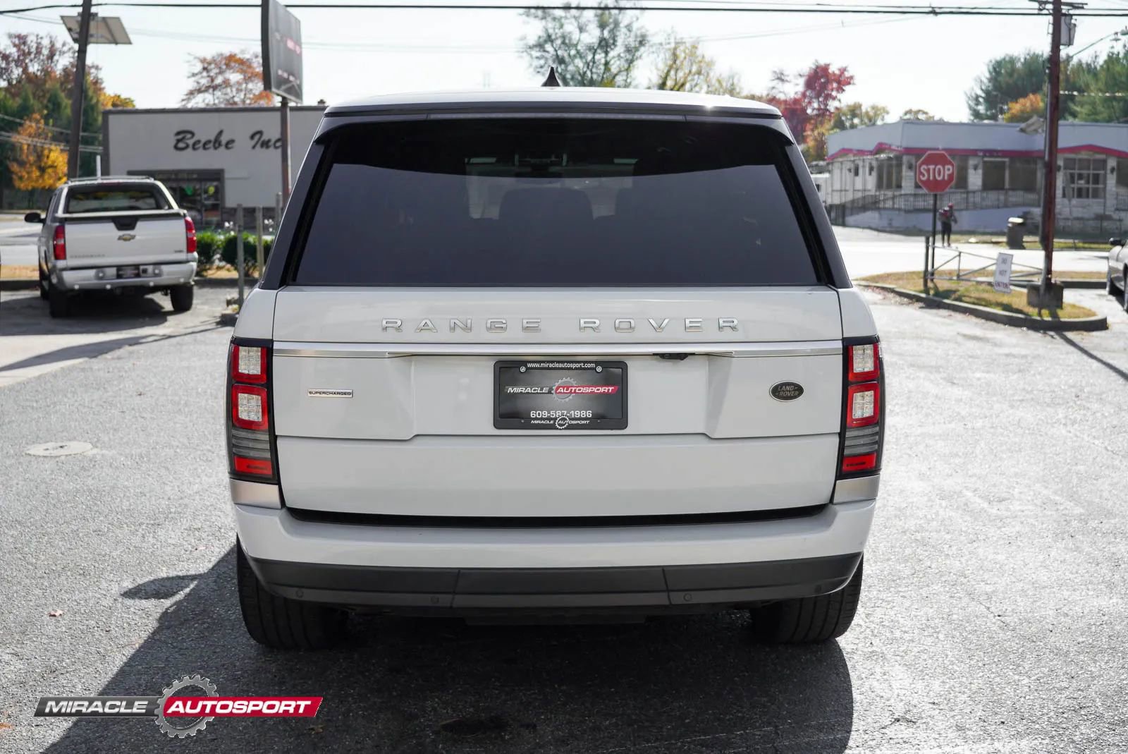 Used 2017 Land Rover Range Rover Long Wheelbase Supercharged image 6