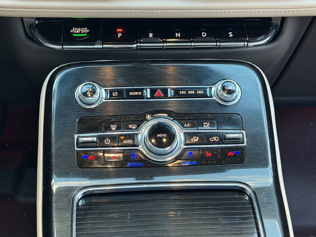 Used 2023 Lincoln Nautilus Reserve w/ Equipment Group 201A image 20