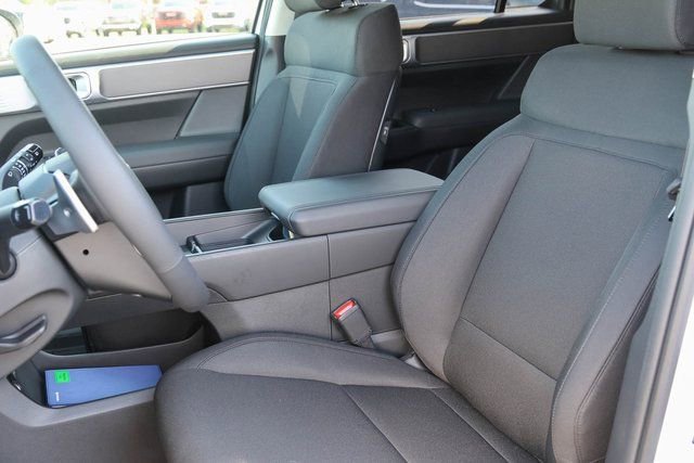 New 2026 Hyundai Santa Fe SE image 10