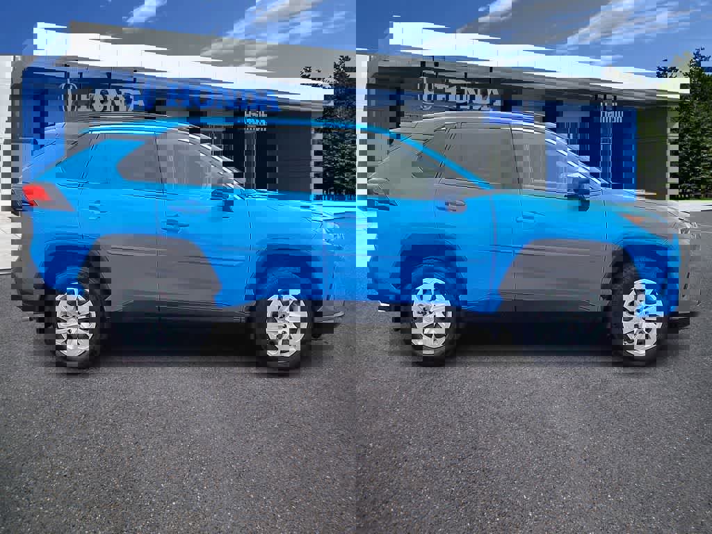 Used 2019 Toyota RAV4 LE w/ All Weather Liner Package image 25