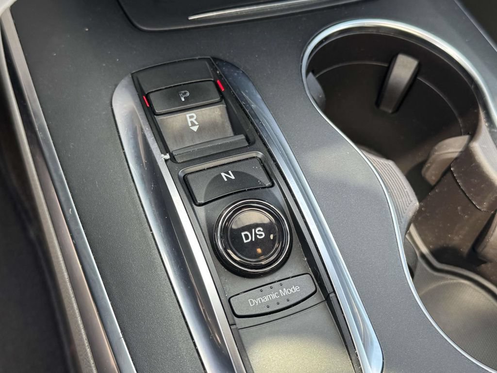 Used 2017 Acura MDX SH-AWD image 32