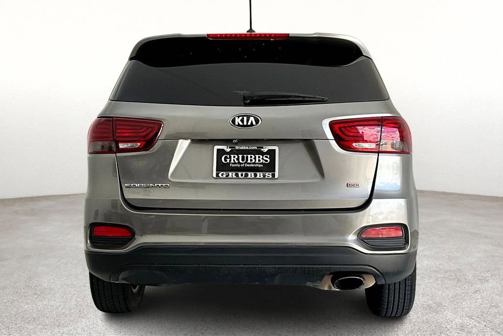 Used 2019 Kia Sorento LX image 6