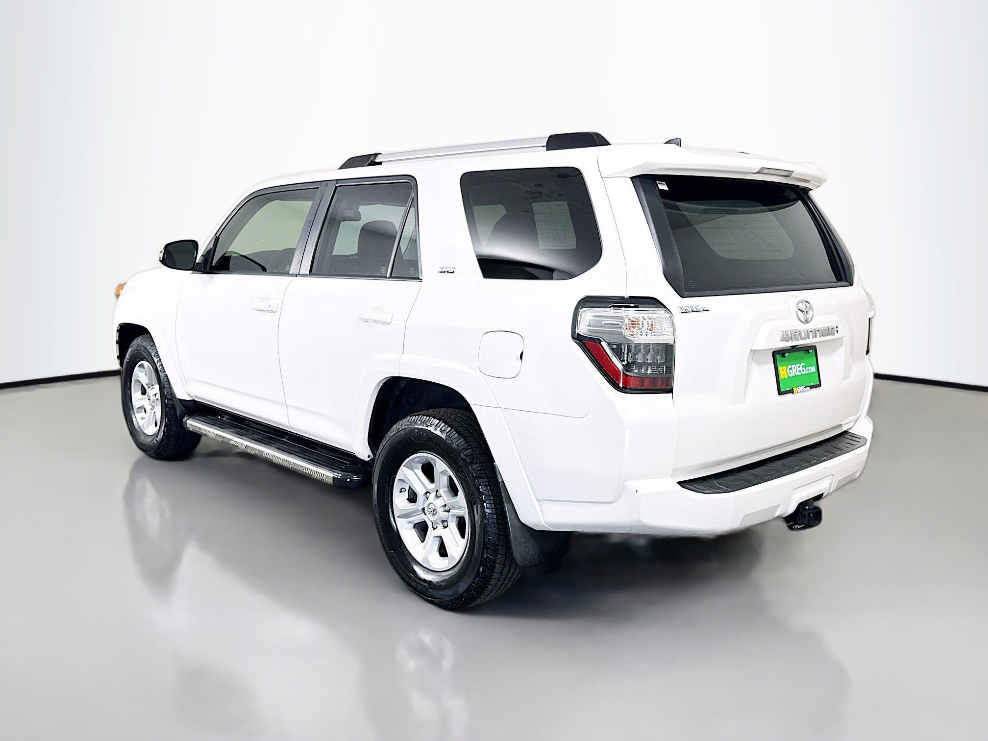 Used 2021 Toyota 4Runner SR5 Premium w/ Moonroof Package RWD image 7