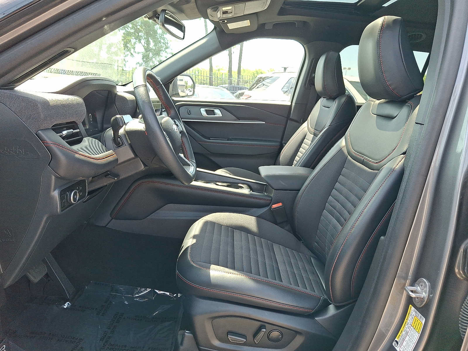 Used 2025 Ford Explorer ST-Line w/ Premium Package AWD/4WD image 14