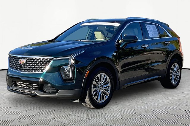 Certified 2024 Cadillac XT4 Premium Luxury FWD image 3