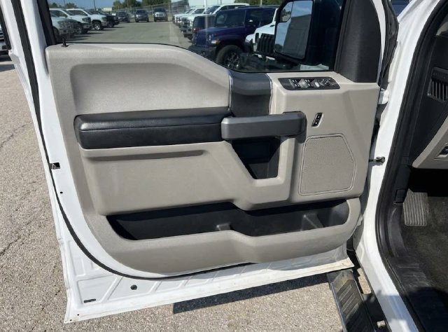 Used 2015 Ford F150 XLT w/ Equipment Group 301A Mid RWD image 9