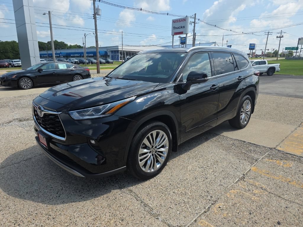 Used 2026 Toyota Highlander Platinum AWD/4WD image 9
