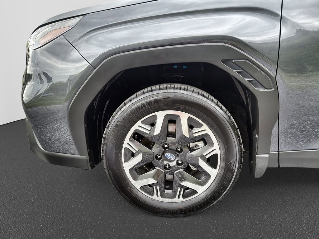 Used 2025 Subaru Forester Premium AWD/4WD image 14