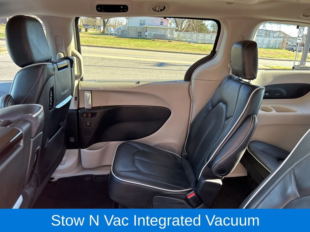 Used 2023 Chrysler Pacifica Limited w/ Uconnect Theater Family Group AWD/4WD image 19