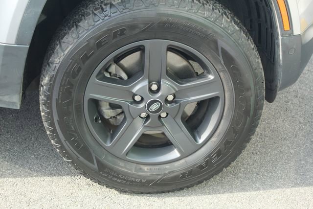 Used 2023 Land Rover Defender 110 image 9