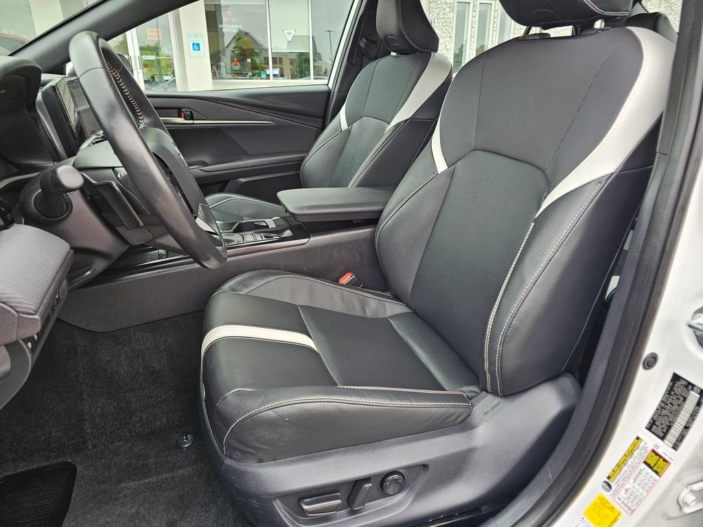 Used 2025 Toyota Camry SE FWD image 22