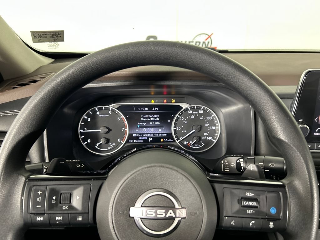 Used 2022 Nissan Rogue SV FWD image 13