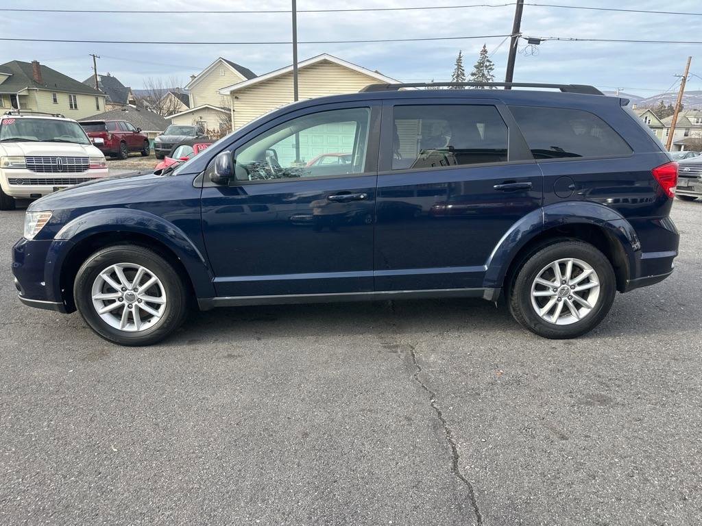 Used 2017 Dodge Journey SXT w/ Comfort/Convenience Group image 3