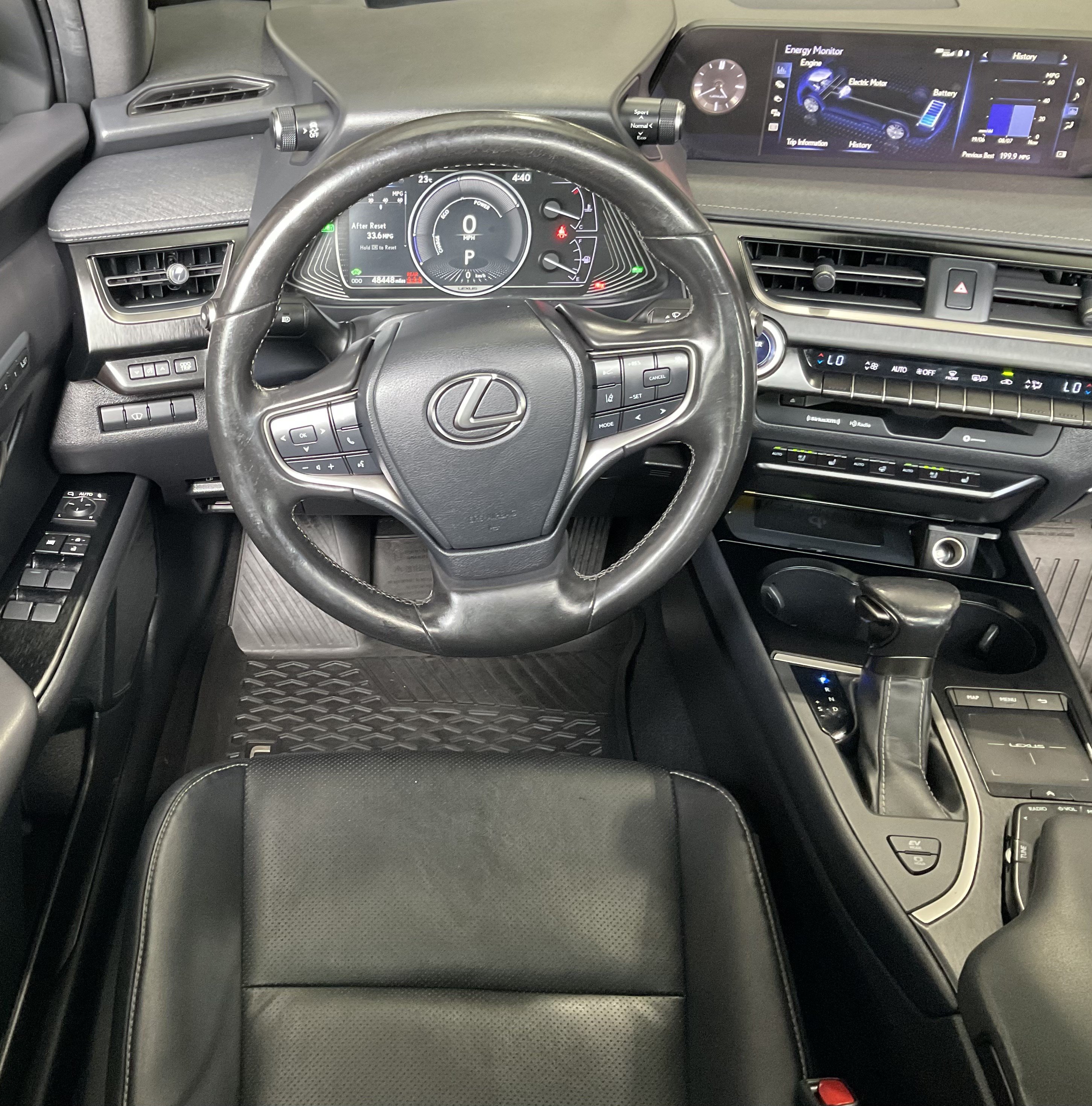Used 2020 Lexus UX 250h w/ Luxury Package AWD/4WD image 22