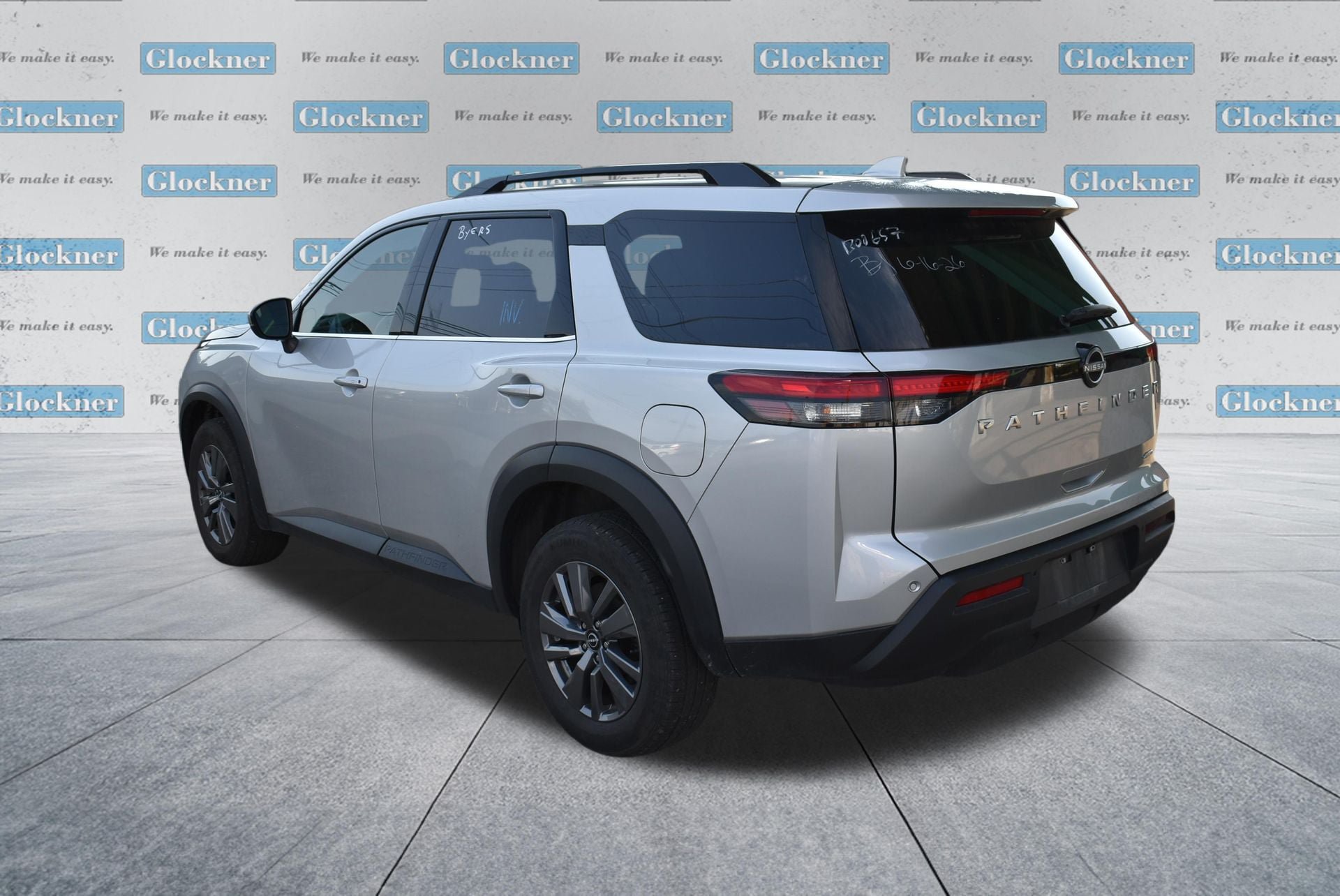 Used 2025 Nissan Pathfinder SV AWD/4WD image 8