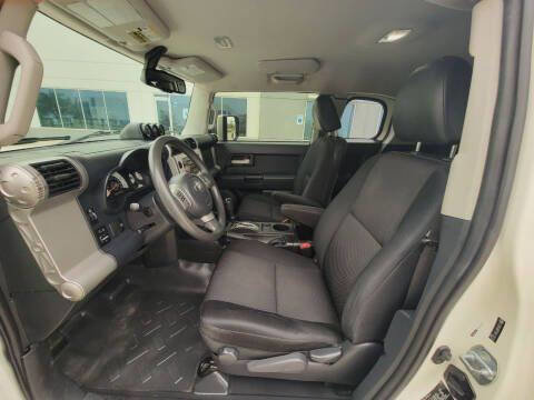 Used 2012 Toyota FJ Cruiser 4WD w/ Convenience Pkg image 9