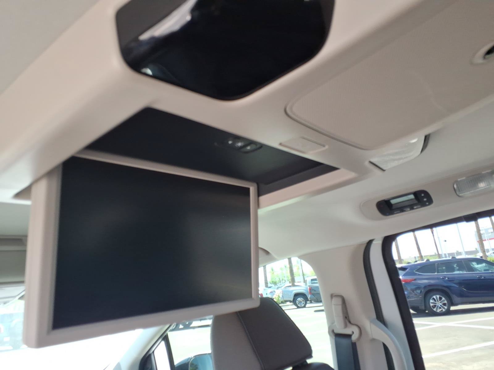 Used 2025 Honda Odyssey Elite image 13