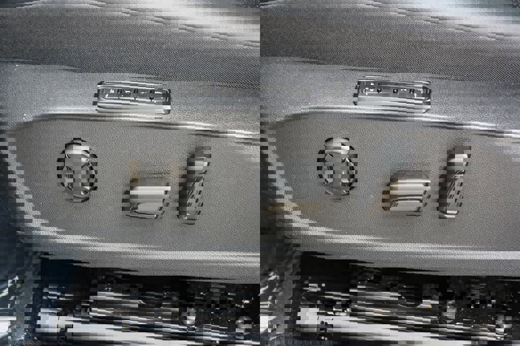 Used 2022 Volkswagen ID.4 Pro S w/ Gradient Package image 21