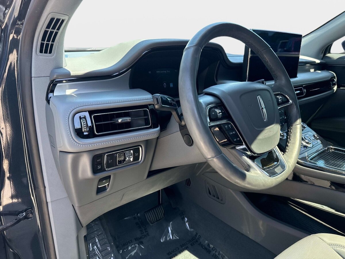 Used 2023 Lincoln Nautilus Reserve FWD image 19