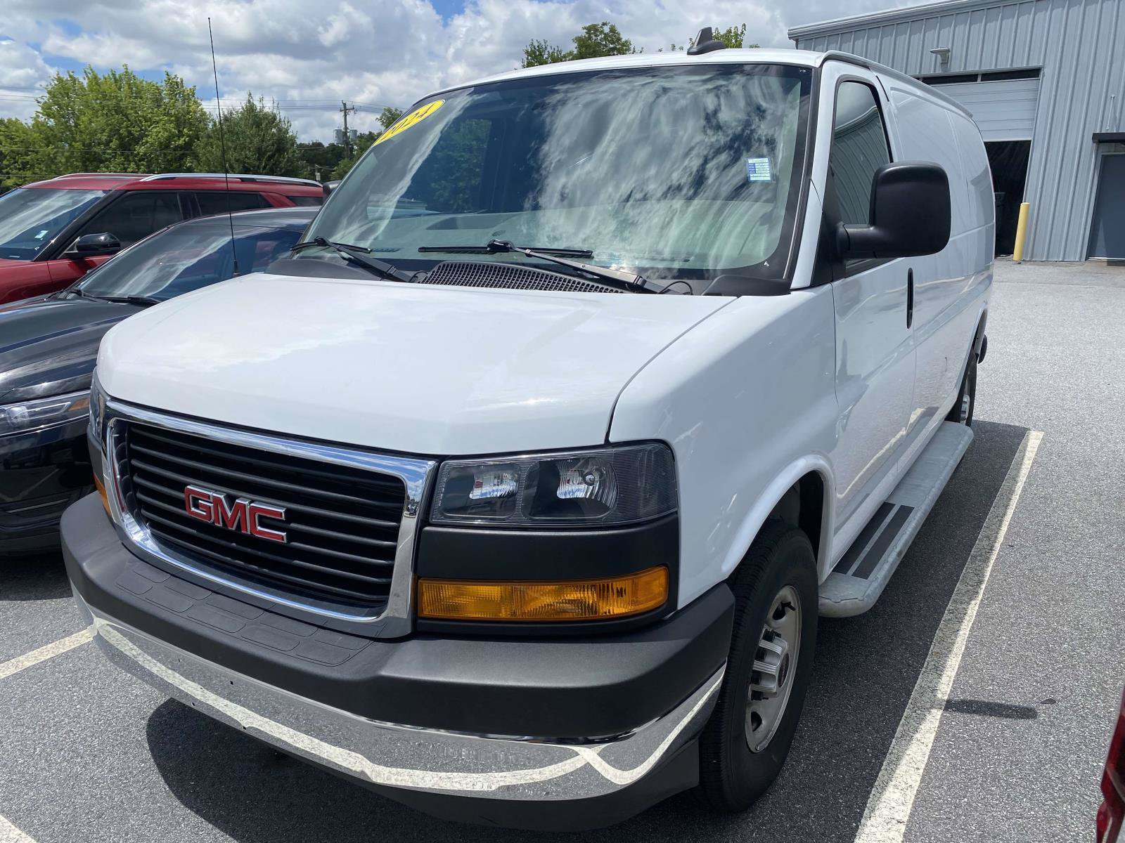 Used 2024 GMC Savana 2500 w/ Driver Convenience Package RWD image 3