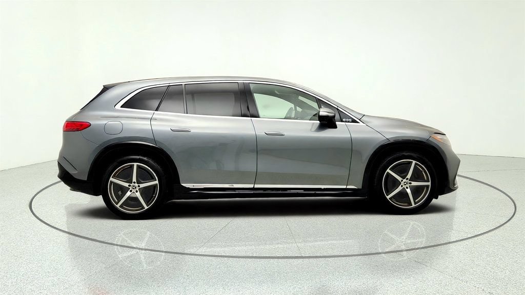 Used 2023 Mercedes-Benz EQS 580 4MATIC SUV image 4