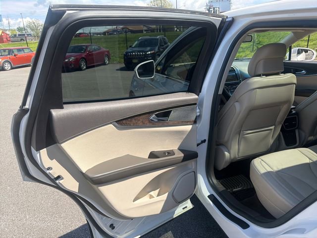 Used 2017 Lincoln MKX Select w/ Lincoln MKX Climate Package AWD/4WD image 26
