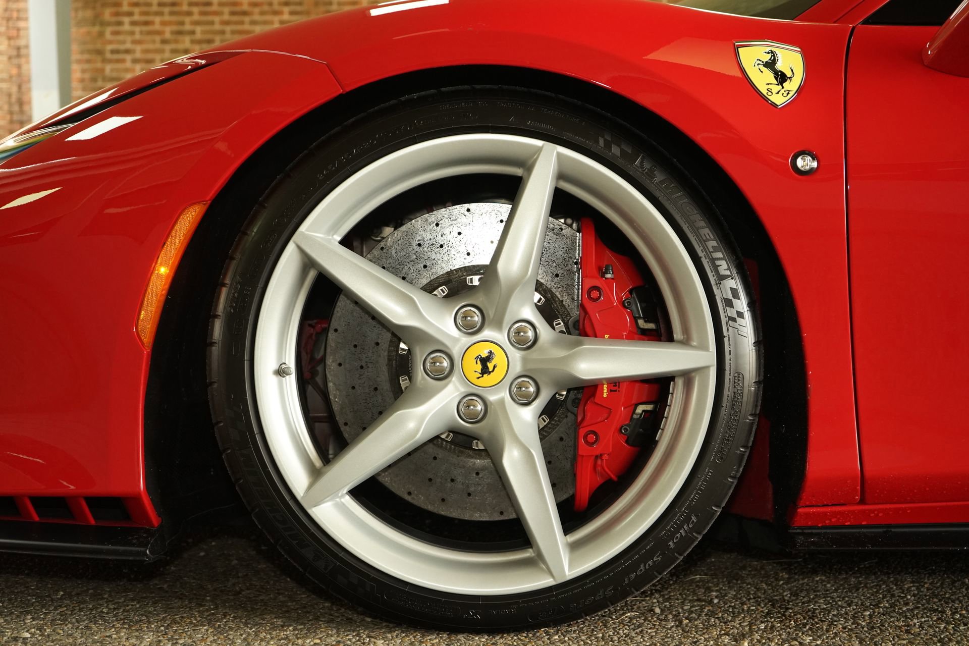 Used 2020 Ferrari F8 Tributo RWD image 28