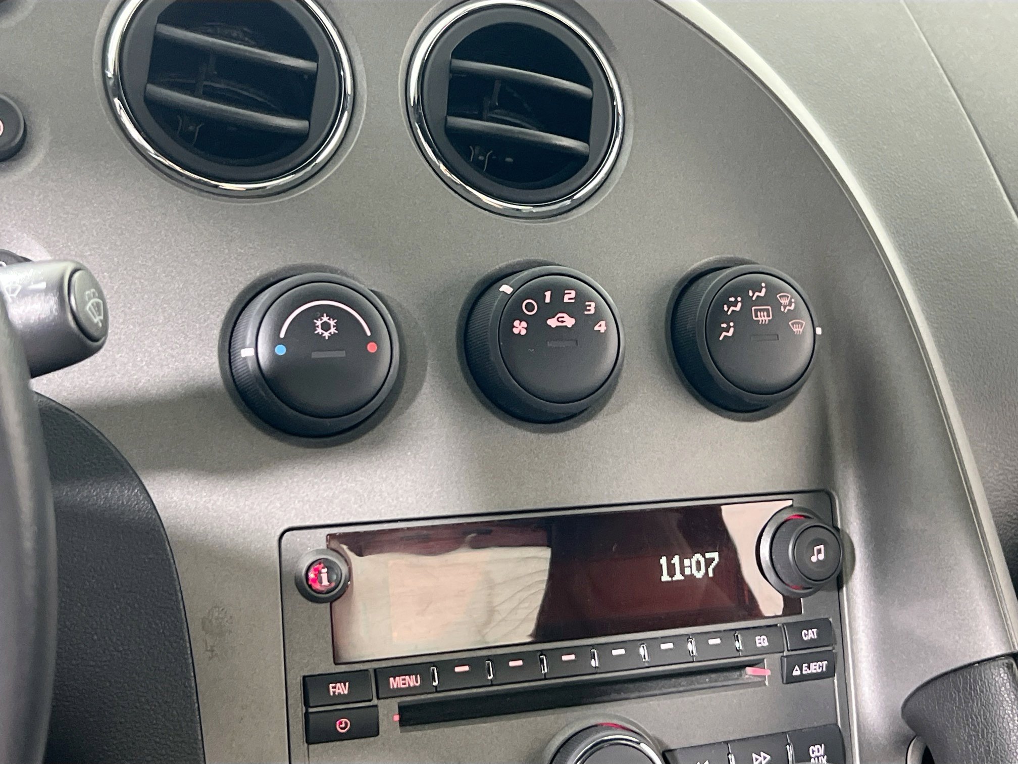 Used 2008 Pontiac Solstice GXP w/ Premium Package image 13