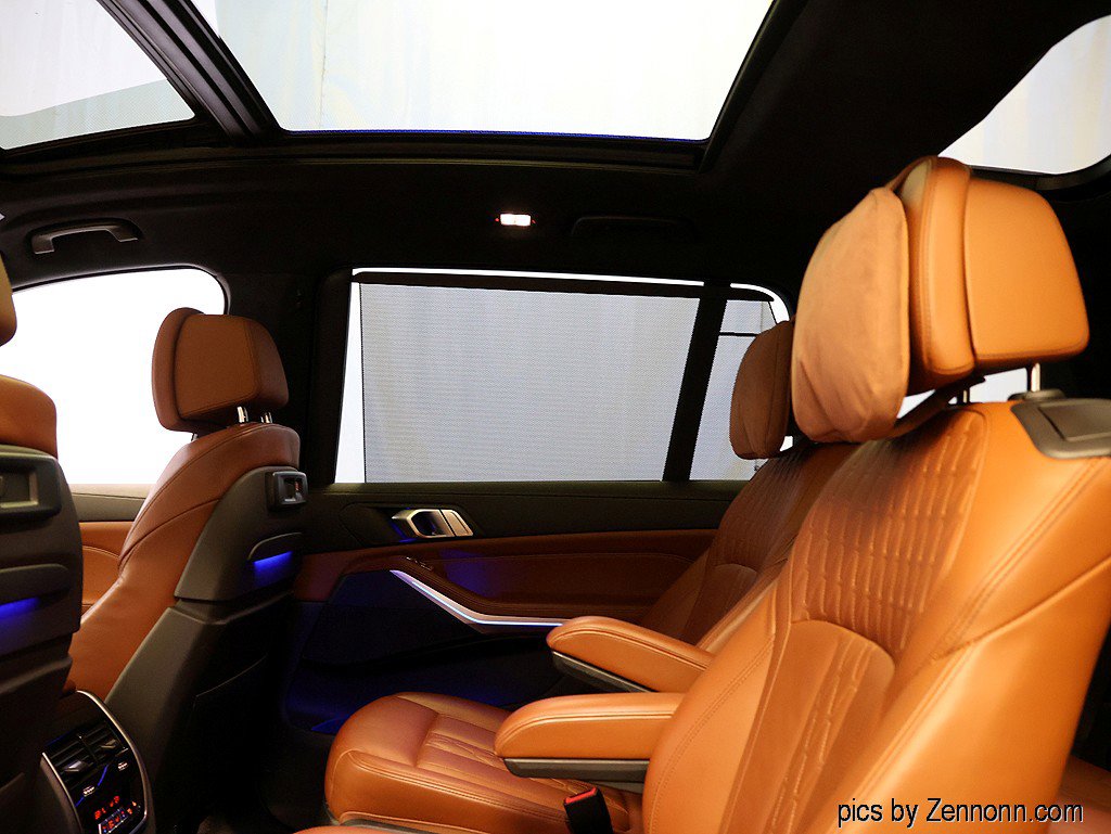 Used 2022 BMW X7 xDrive40i w/ M Sport Package image 14