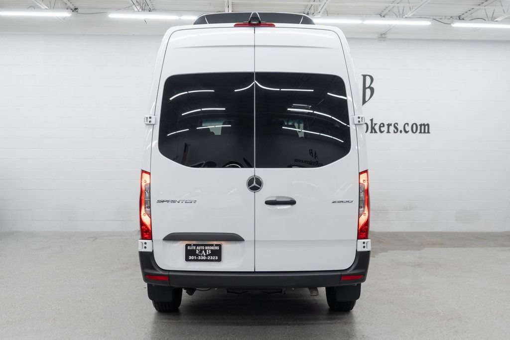 Used 2025 Mercedes-Benz Sprinter 2500 image 4