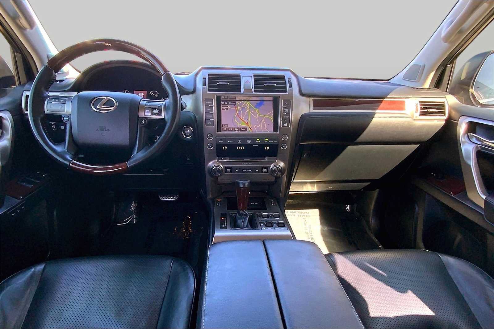Used 2014 Lexus GX 460 Luxury AWD/4WD image 16