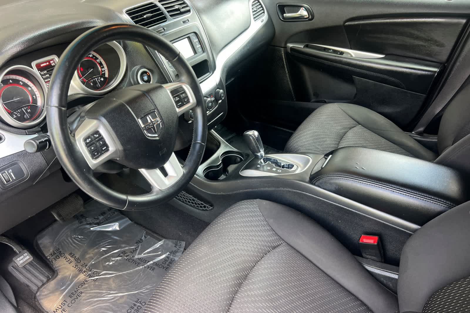 Used 2018 Dodge Journey SE w/ Connectivity Group FWD image 11