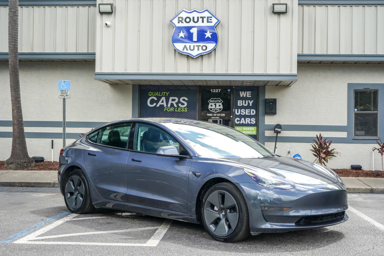 Used 2023 Tesla Model 3 Standard Range RWD image 4