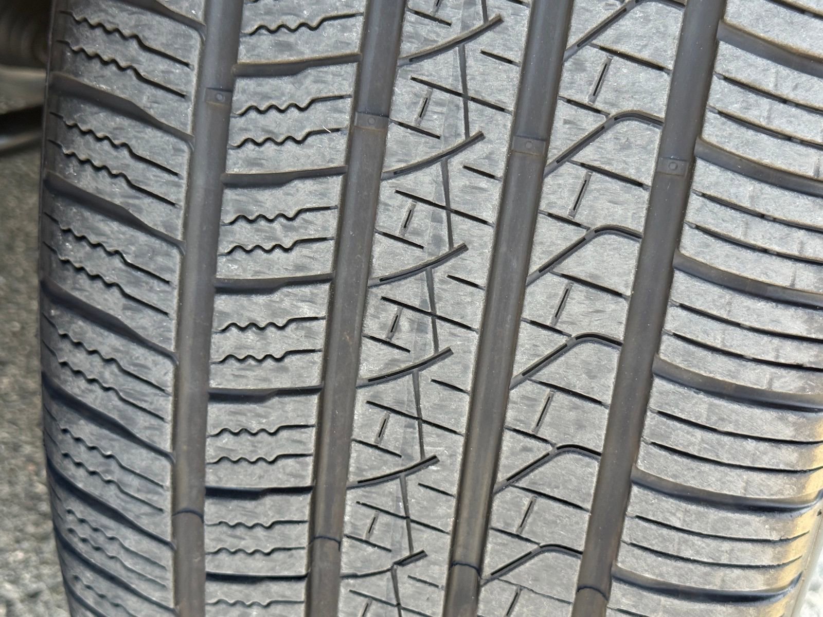 Used 2025 Mercedes-Benz GLS 450 4MATIC image 46