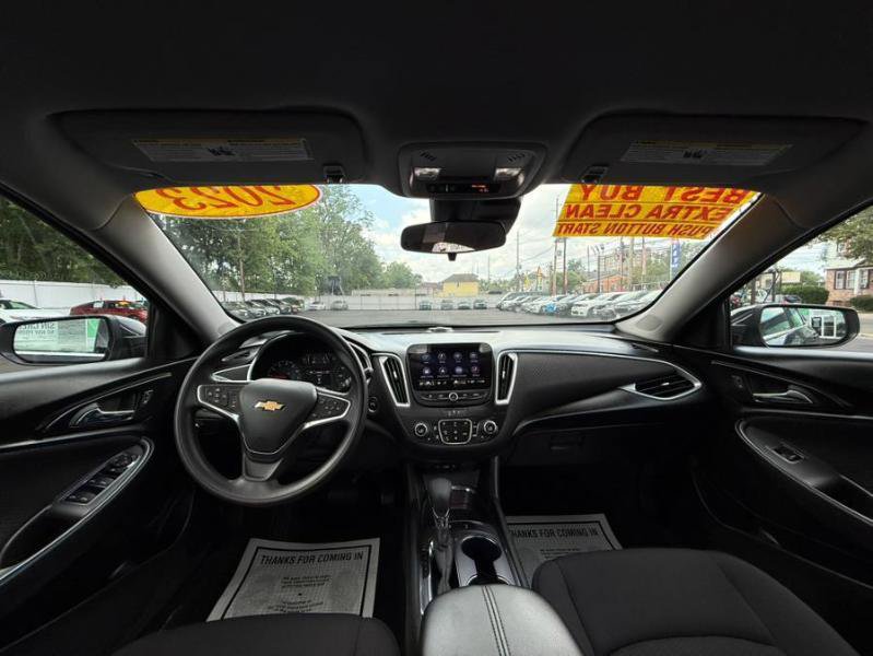 Used 2023 Chevrolet Malibu LT w/ Driver Confidence Package FWD image 17