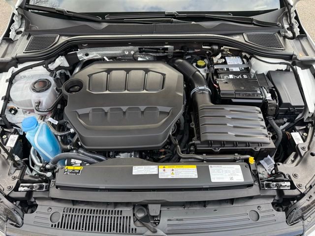 Used 2025 Volkswagen Golf R Black Edition image 12