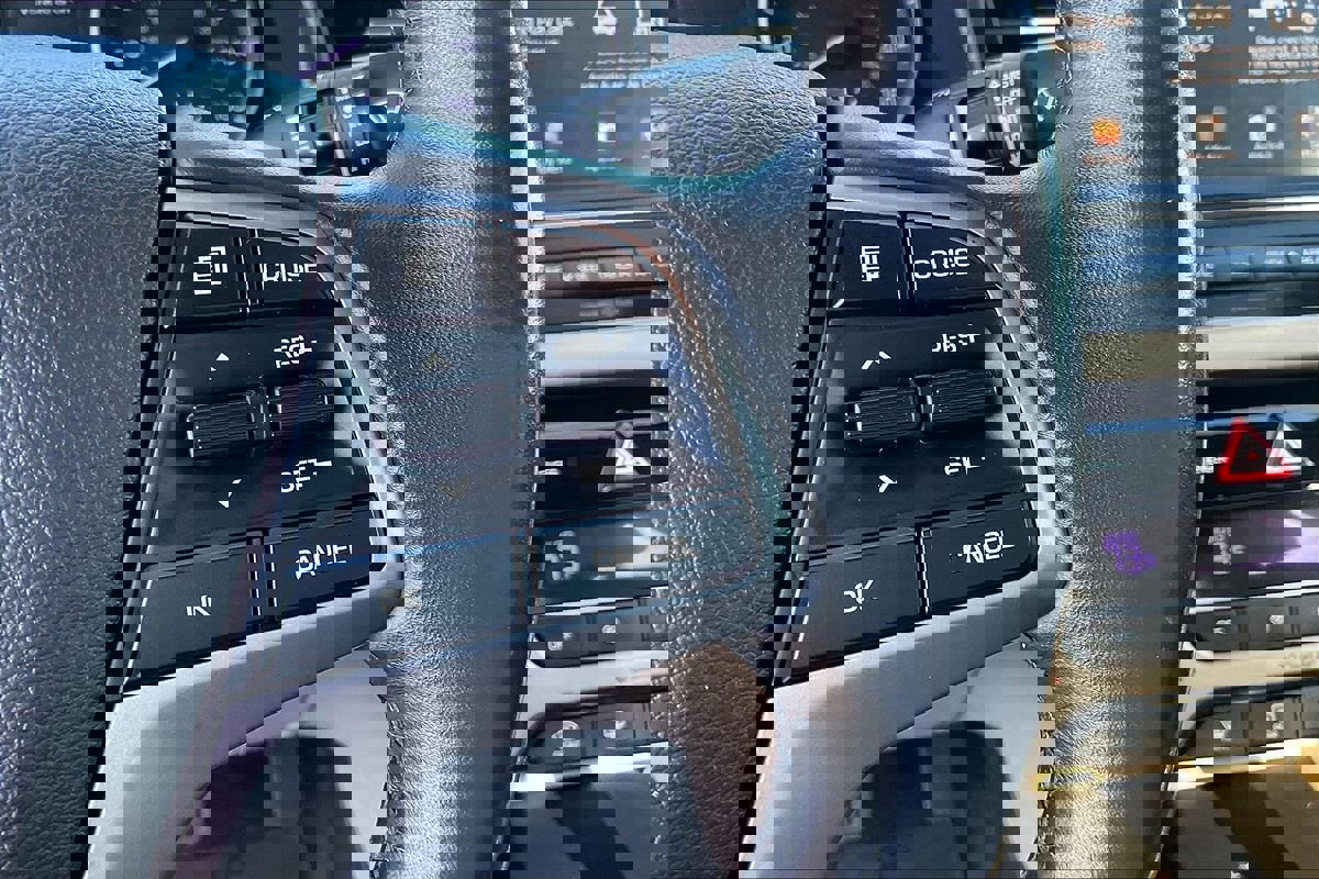 Used 2018 Hyundai Elantra Value Edition w/ Cargo Package image 14