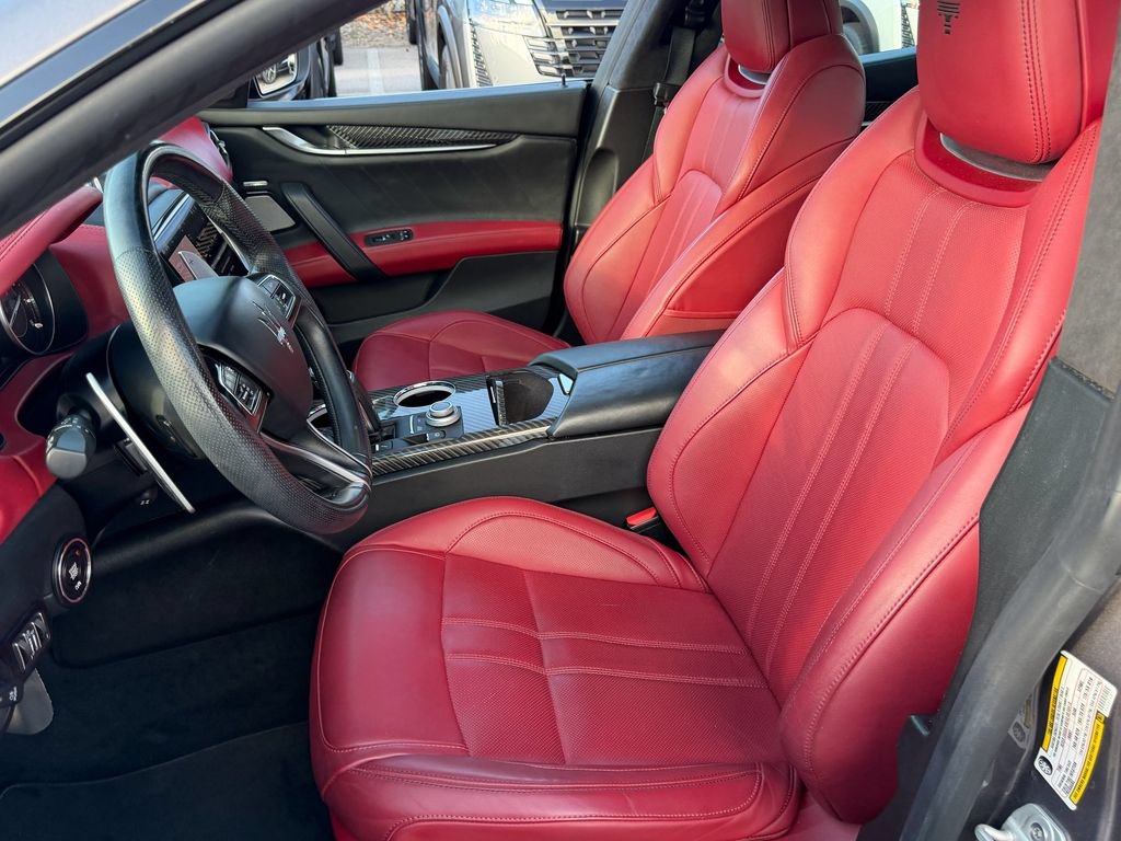 Used 2022 Maserati Ghibli Modena RWD image 11