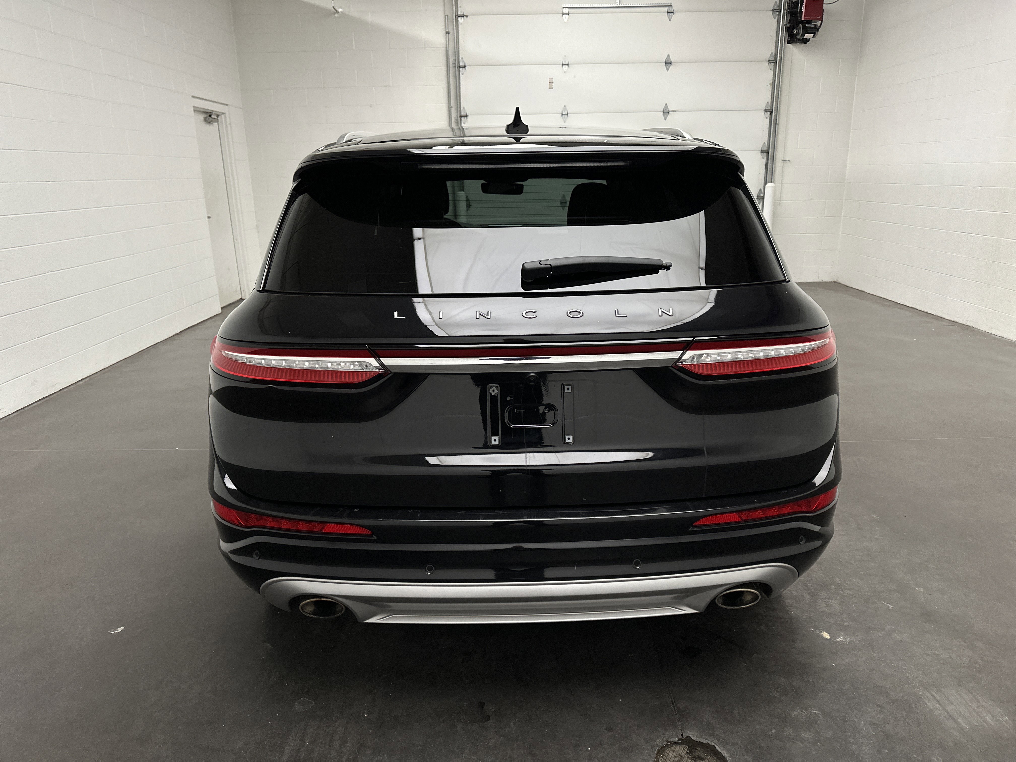 Used 2021 Lincoln Corsair Reserve w/ Equipment Group 201A image 9