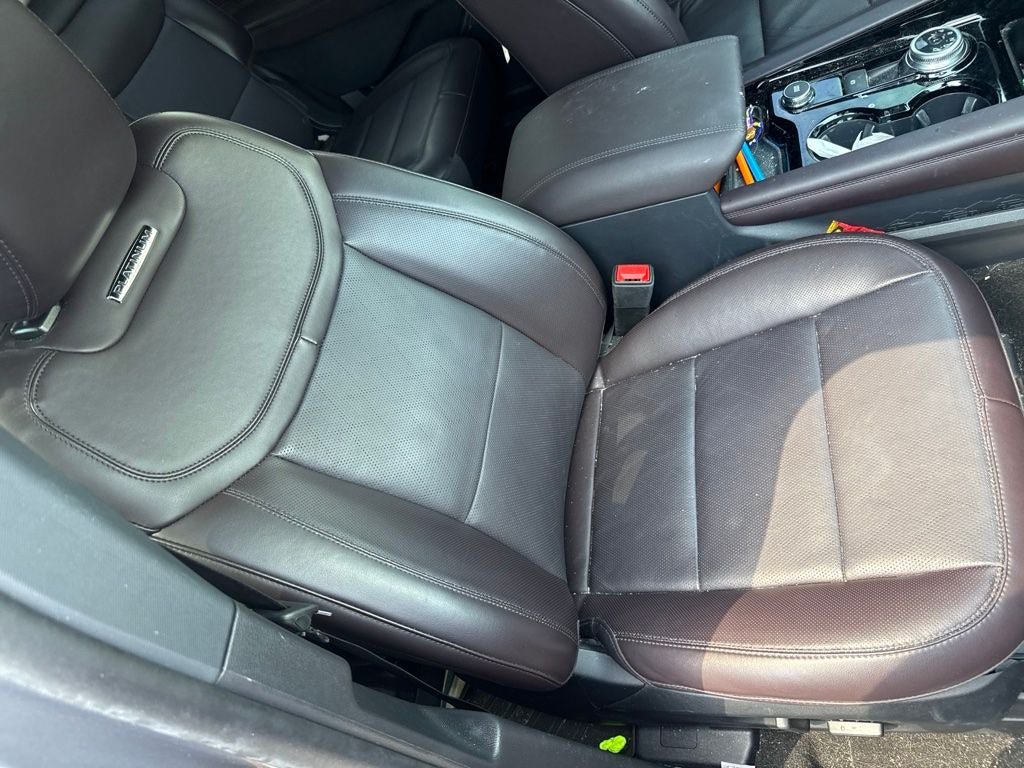 Certified 2025 Ford Explorer Platinum RWD image 31