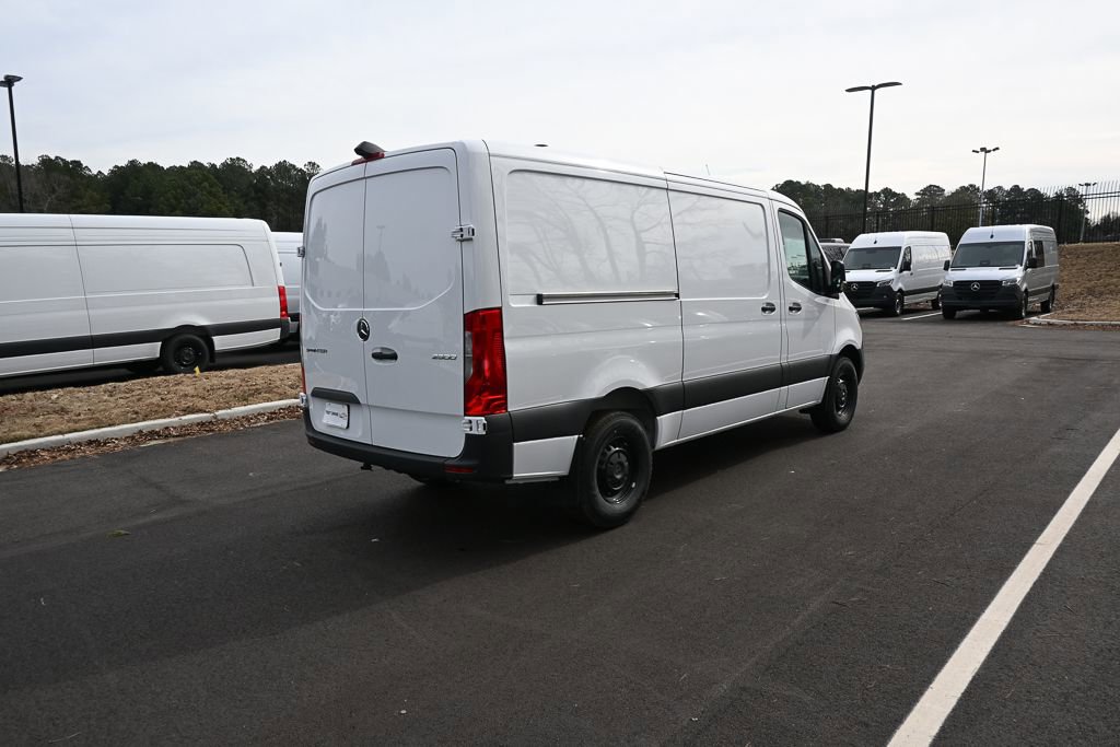 Used 2025 Mercedes-Benz Sprinter 2500 image 24