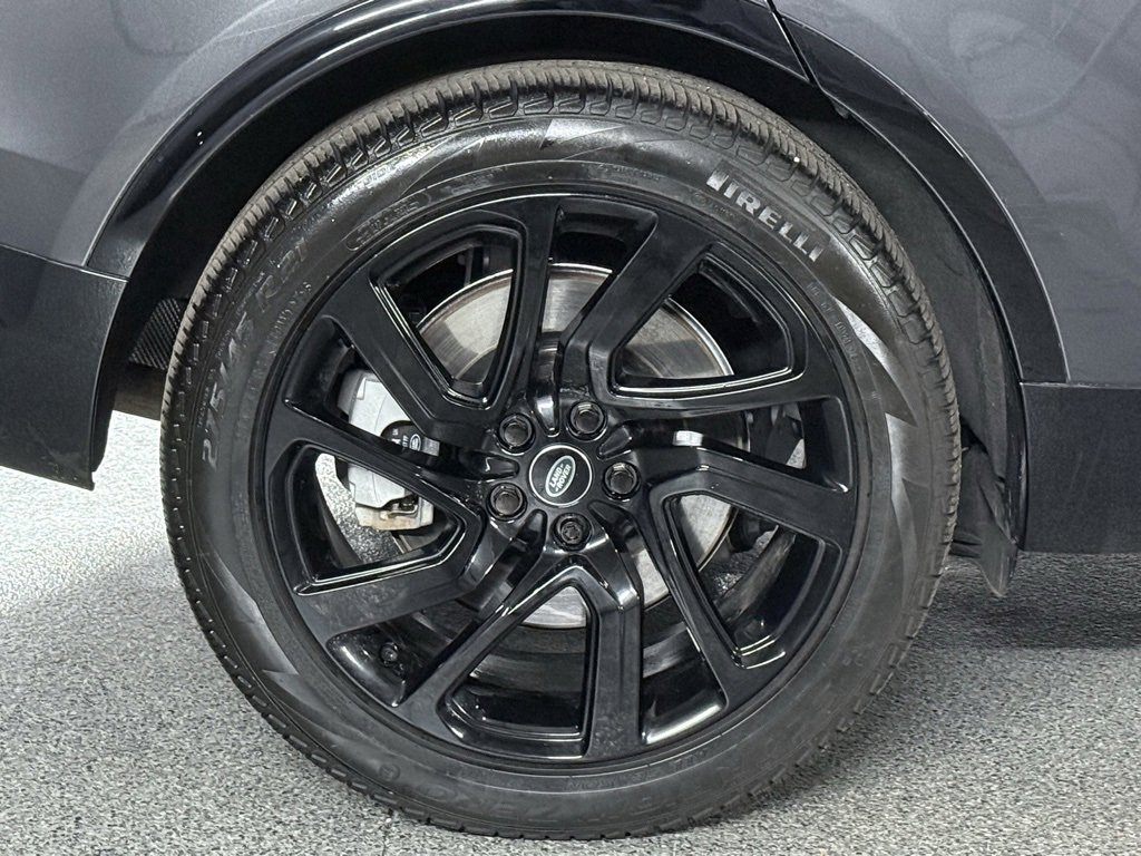 Used 2022 Land Rover Discovery HSE R-Dynamic image 9