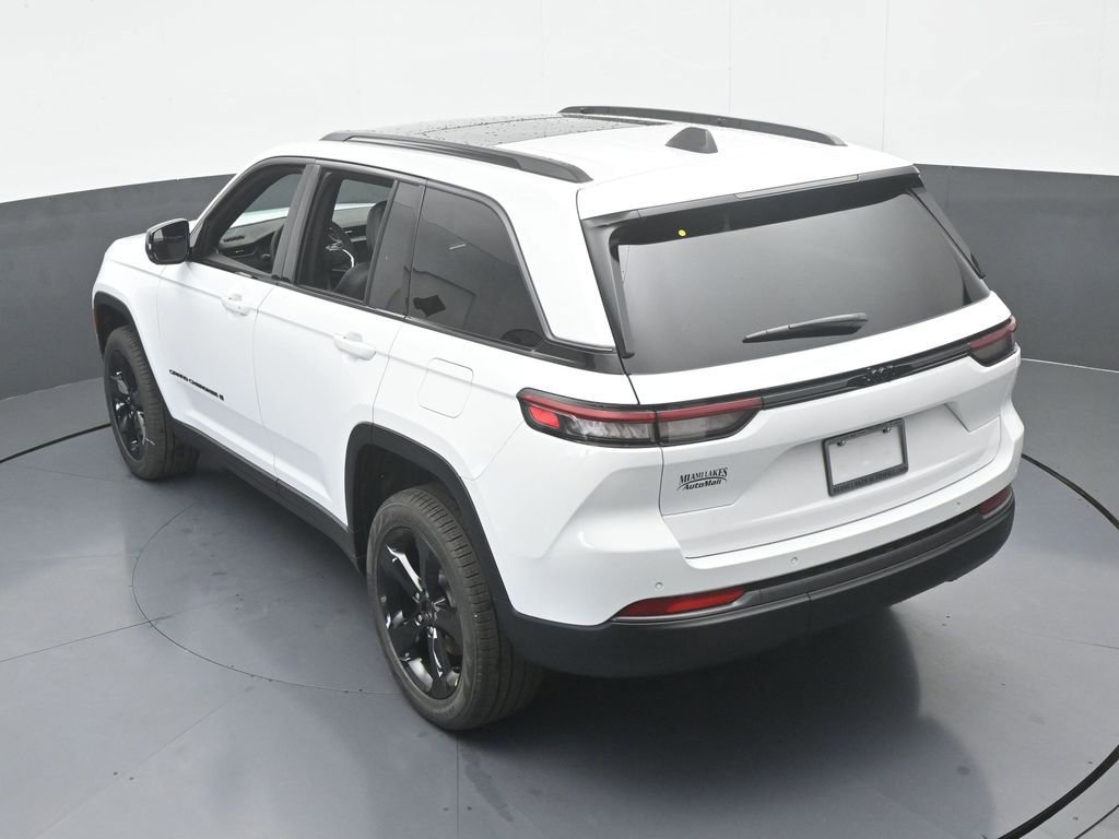 New 2026 Jeep Grand Cherokee Limited w/ Limited Altitude Package RWD image 44