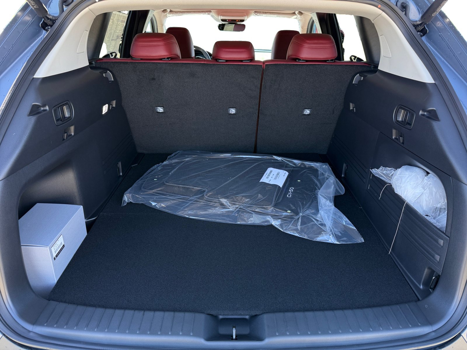 New 2026 MAZDA CX-50 AWD 2.5 Hybrid w/ Cargo Package image 17