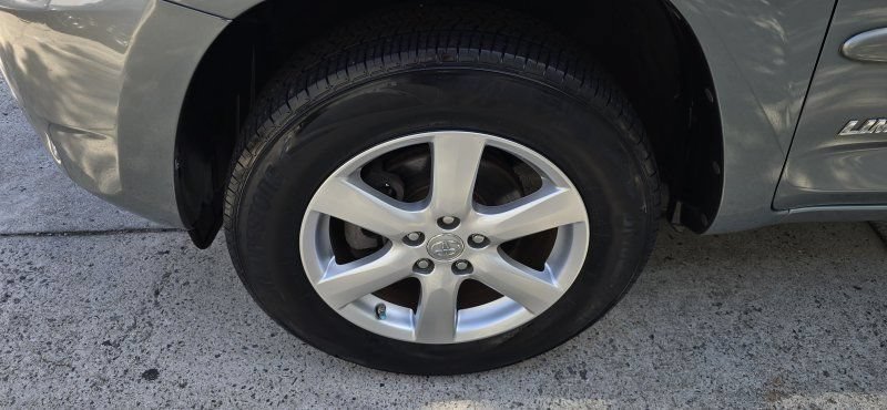 Used 2006 Toyota RAV4 Limited AWD/4WD image 10