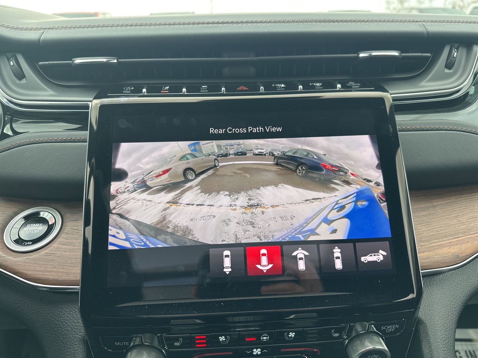 Used 2024 Jeep Grand Cherokee Summit w/ Luxury Tech Group V image 77